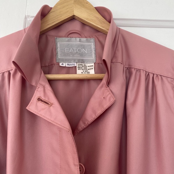 Vintage Eatons puff sleeved pink trench coat - Picture 3 of 8